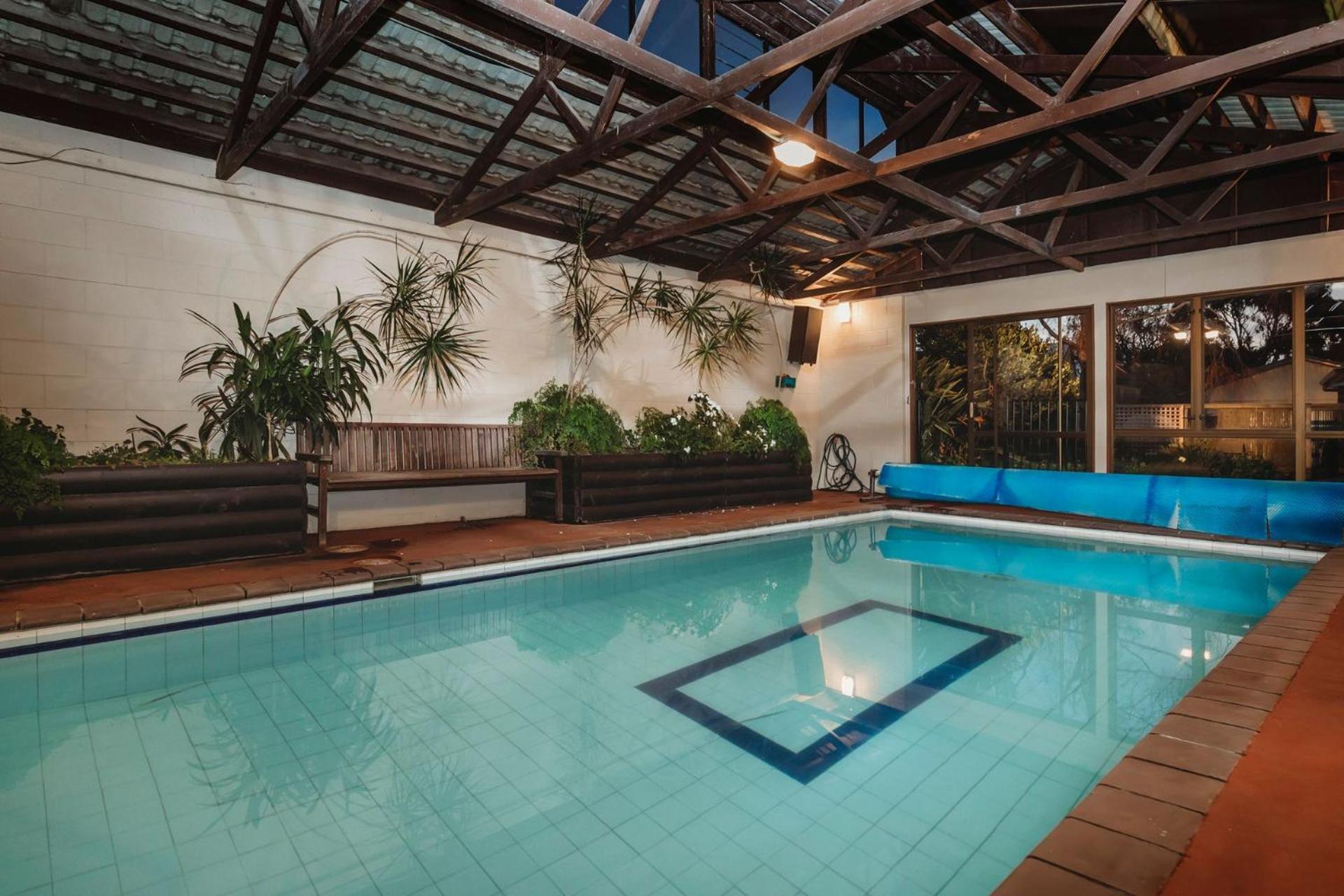 Family Fun Swimming Pool Spa Pool New Plymouth Exterior photo